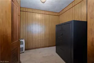 1255 Fulton Rd NW, Canton, OH 44703 - Photo 9