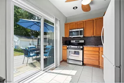 3270 W 122nd Street, Loveland, OH 44111 - Photo 5