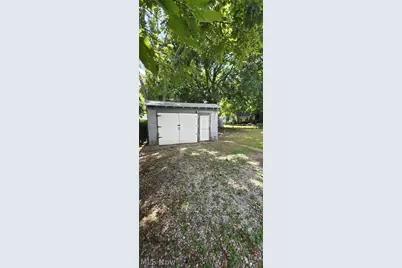 496 Rothrock Avenue, Akron, OH 44314 - Photo 31
