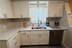 4137 David Ave NW, Canton, OH 44709 - Photo 7