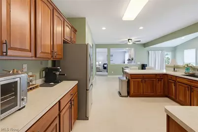 401 Norwich Drive, Grandview Heights, OH 44147 - Photo 5