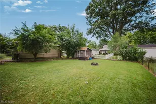 7611 Manor Dr, Mentor on the Lake, OH 44060 - Photo 5