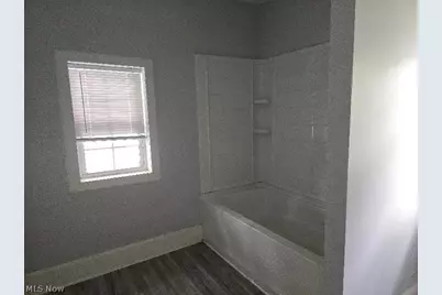 355 12th, Elyria, OH 44035 - Photo 17
