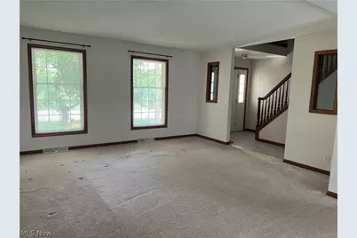 1013 Cherokee, Wapakoneta, OH 45895 - Photo 3