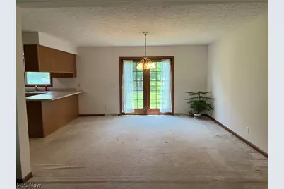 1013 Cherokee, Wapakoneta, OH 45895 - Photo 5
