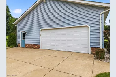 6385 Harbor Drive NW, Canton, OH 44718 - Photo 35