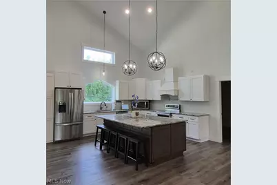 2252 Applegrove Street NE, Canton, OH 44721 - Photo 3