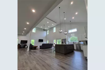 2252 Applegrove Street NE, Canton, OH 44721 - Photo 5