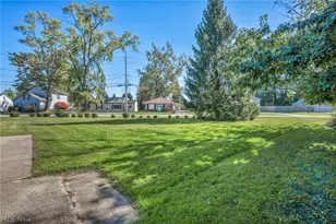 224 Kenyon Rd, Eastlake, OH 44095 - Photo 33