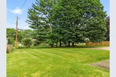 5525 Glenhill Avenue NE, Canton, OH 44721 - Photo 33
