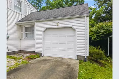 321 Woodrow Street NW, North Canton, OH 44720 - Photo 3