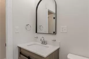 11711 Buckingham Ave, Loveland, OH 44120 - Photo 37