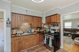 2415 E Ridgewood Dr, Green Hills, OH 44131 - Photo 23