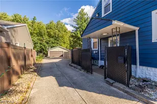2415 E Ridgewood Dr, Green Hills, OH 44131 - Photo 3