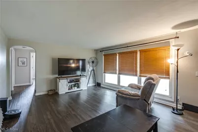 1425 Colonial Boulevard NE, Canton, OH 44714 - Photo 3