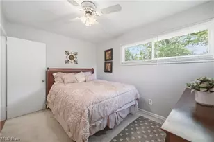222 Sunset Ct, Columbiana, OH 44408 - Photo 11