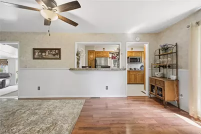222 Sunset Court, Columbiana, OH 44408 - Photo 5