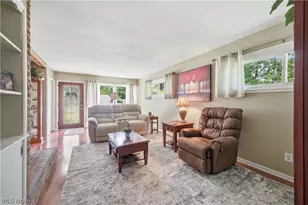 222 Sunset Ct, Columbiana, OH 44408 - Photo 7