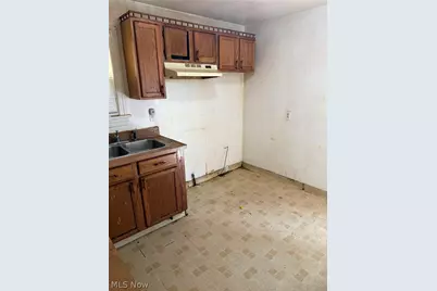 889 E 139th Street, Loveland, OH 44110 - Photo 7