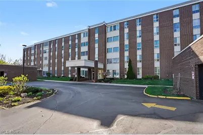 3064 Kent Road #207, Stow, OH 44224 - Photo 1
