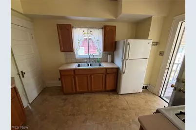 1273 Girard Street, Akron, OH 44301 - Photo 9