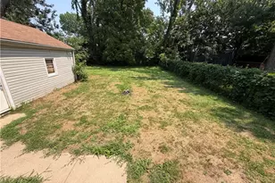 1273 Girard St, Akron, OH 44301 - Photo 7