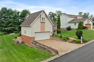 323 Harmony Dr, Wintersville, OH 43953 - Photo 3