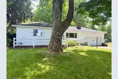 2597 Seifert Lewis Road, Hubbard, OH 44425 - Photo 1