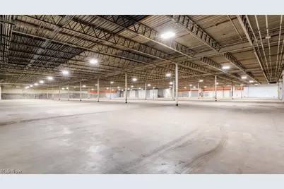 2411 E Wheeling Avenue, Cambridge, OH 43725 - Photo 11