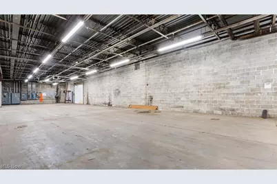 2411 E Wheeling Avenue, Cambridge, OH 43725 - Photo 13