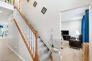 851 Susan Rd, Ravenna, OH 44266 - Photo 5
