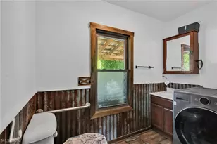 817 N 12th St, Cambridge, OH 43725 - Photo 15