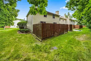 2920 Heatherwood Ct, Stow, OH 44224 - Photo 7