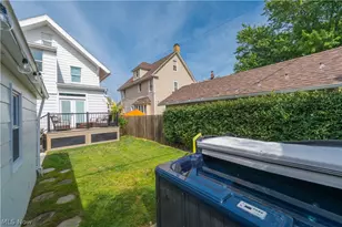 1225 Gladys Ave, Oakwood, OH 44107 - Photo 11