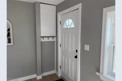 522 Courtland Street, Fairport Harbor, OH 44077 - Photo 3
