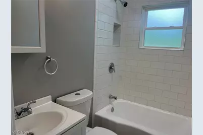 522 Courtland Street, Fairport Harbor, OH 44077 - Photo 11