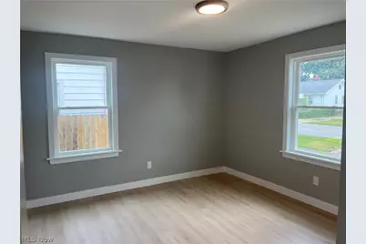 522 Courtland Street, Fairport Harbor, OH 44077 - Photo 7