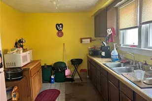 1726 E 45th St, Ashtabula, OH 44004 - Photo 9