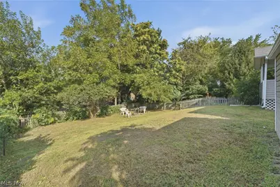 1031 3rd Street NE, Massillon, OH 44646 - Photo 39