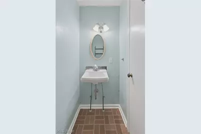1031 3rd Street NE, Massillon, OH 44646 - Photo 15
