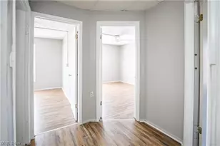 559 E Exchange E, Akron, OH 44306 - Photo 11