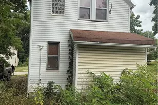9918 Gibson Ave, Loveland, OH 44105 - Photo 3