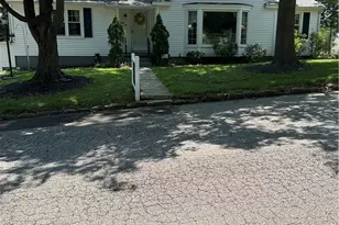 41 8th St, Barberton, OH 44203 - Photo 1