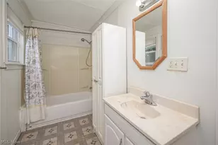 324 Eastland Ave, Akron, OH 44305 - Photo 9