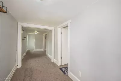 324 Eastland Avenue, Akron, OH 44305 - Photo 27