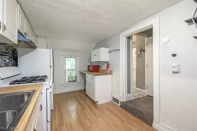 324 Eastland Avenue, Akron, OH 44305 - Photo 19