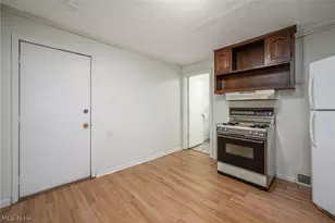324 Eastland Ave, Akron, OH 44305 - Photo 7