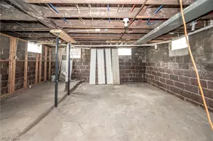 324 Eastland Ave, Akron, OH 44305 - Photo 45