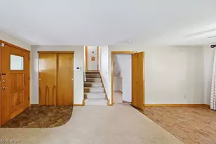 1812 Skyline Dr, Lorain, OH 44053 - Photo 3