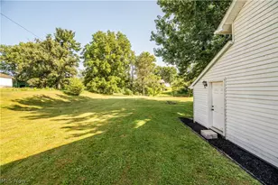 235 Sherman St, Lisbon, OH 44432 - Photo 37